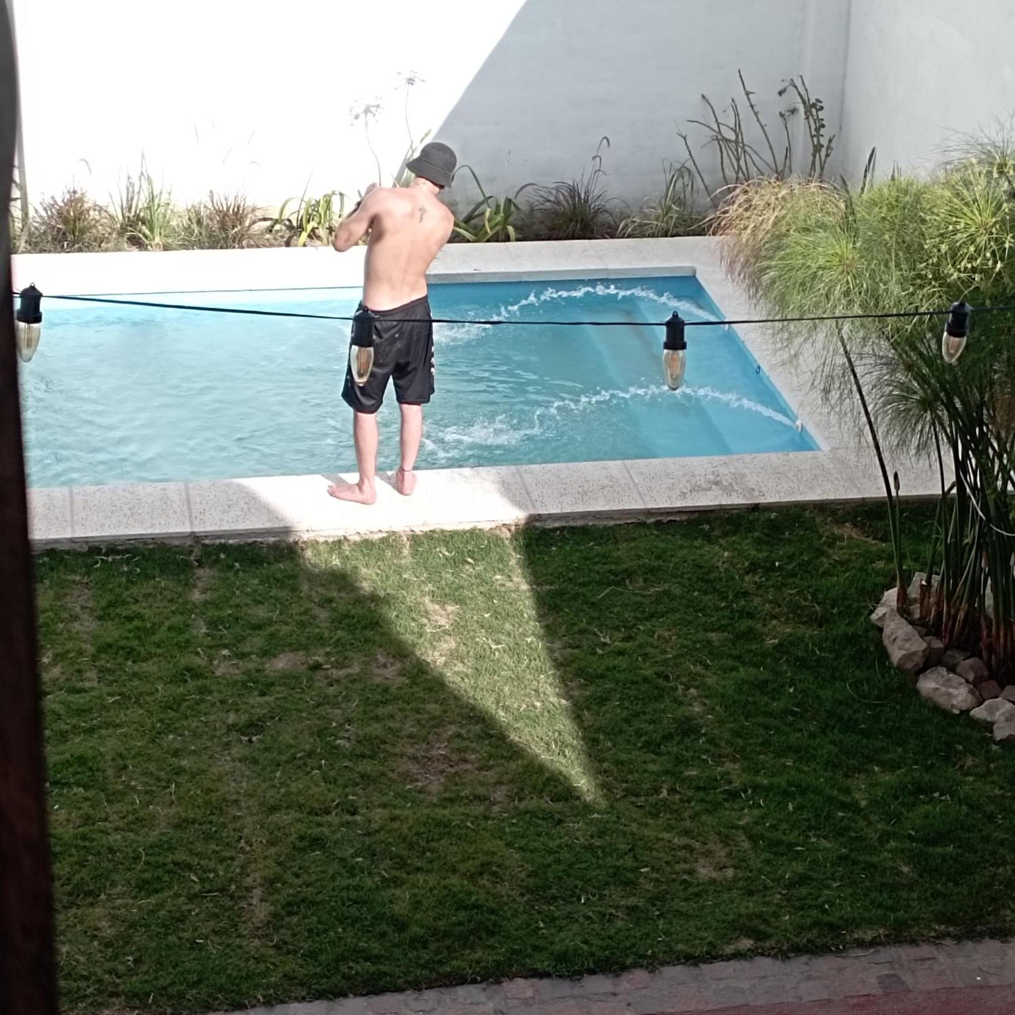 Hostal Gueemes *